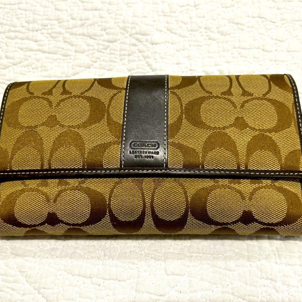 🌟BOGO🌟 Buy 1, Get 1 1/2 off!!  Coach Wallet and Checkbook Cover